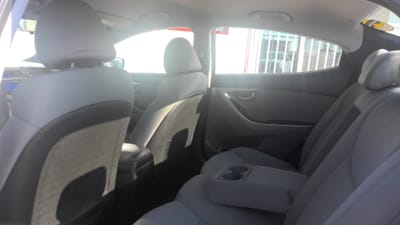 2012 HYUNDAI ELANTRA
