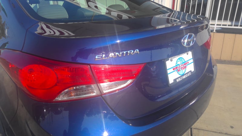 2012 HYUNDAI ELANTRA