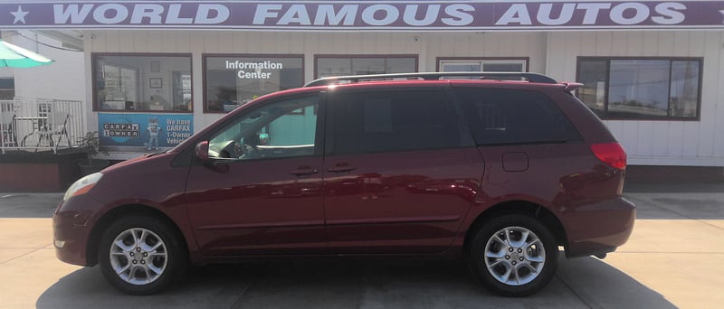 2006 TOYOTA SIENNA