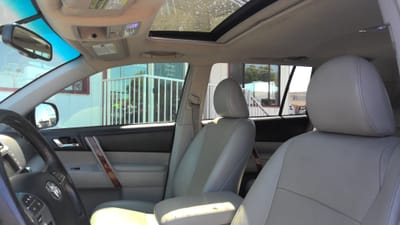 2012 TOYOTA HIGHLANDER