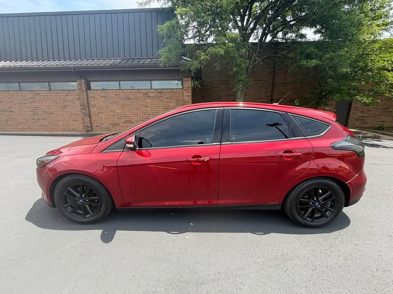 2016 Ford Focus Hatchback SE