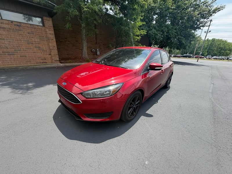 2016 Ford Focus Hatchback SE