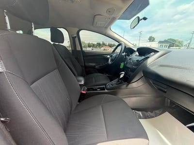 2016 Ford Focus Hatchback SE
