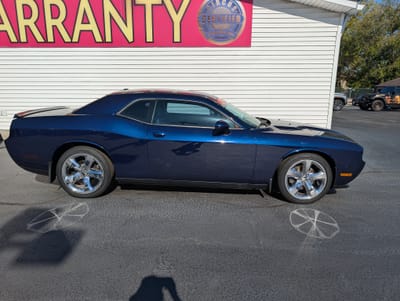 2014 DODGE CHALLENGER SXT Base