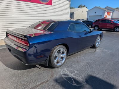 2014 DODGE CHALLENGER SXT Base