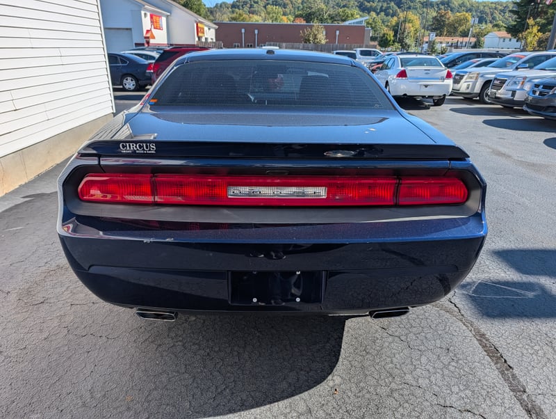 2014 DODGE CHALLENGER SXT Base