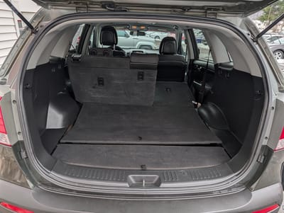 2013 KIA SORENTO EX; LX Base / LX