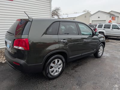 2013 KIA SORENTO EX; LX Base / LX
