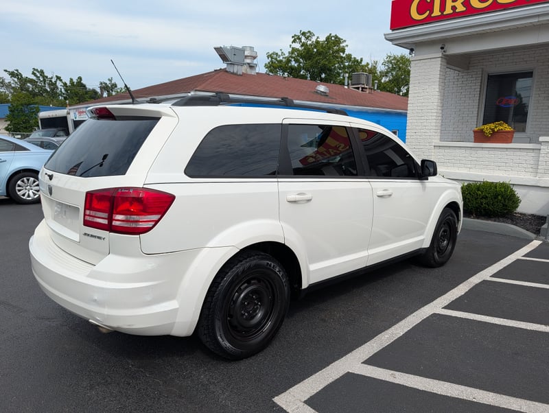 2010 DODGE Journey SE