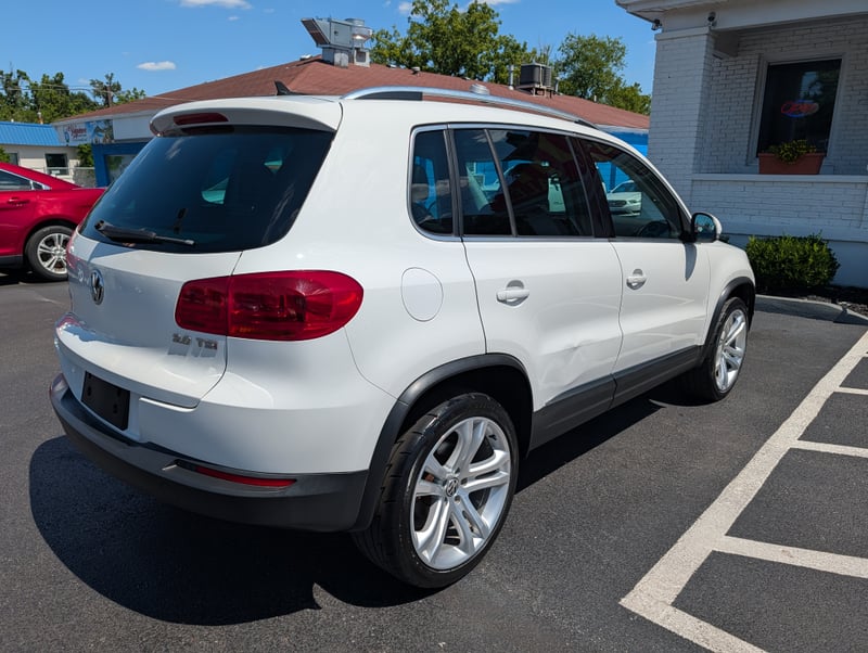 2012 VOLKSWAGEN TIGUAN S; SE; SEL; W