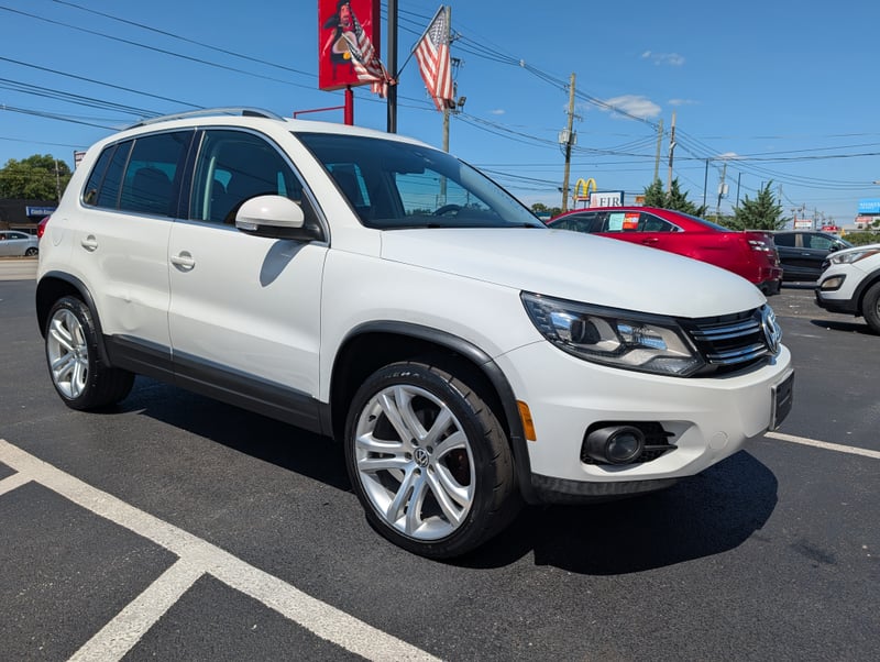 2012 VOLKSWAGEN TIGUAN S; SE; SEL; W