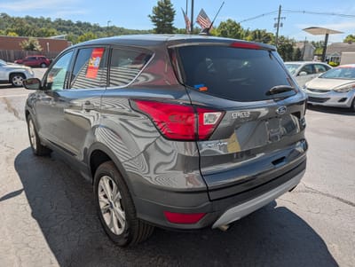 2019 FORD ESCAPE SE