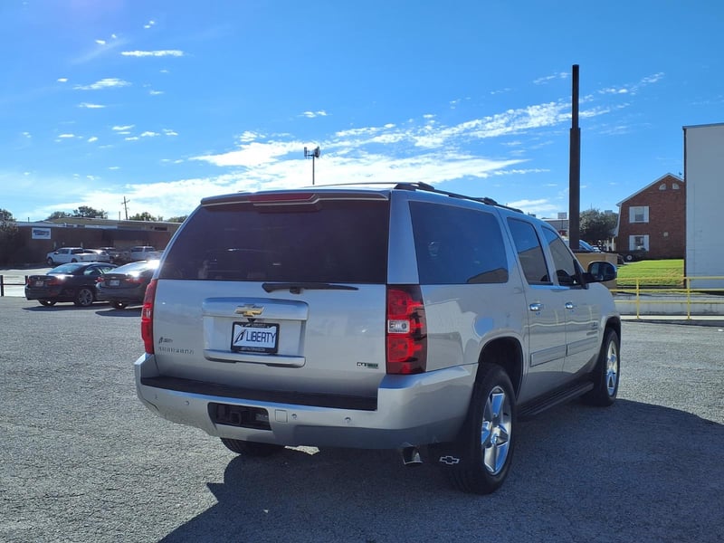 2011 Chevrolet Suburban LS