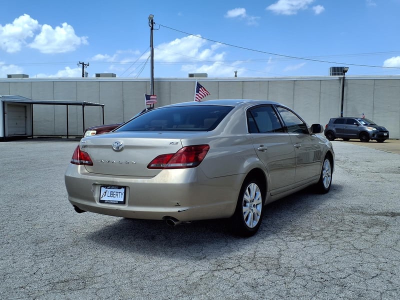 2008 Toyota Avalon XLS