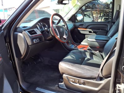 2011 Cadillac Escalade Luxury