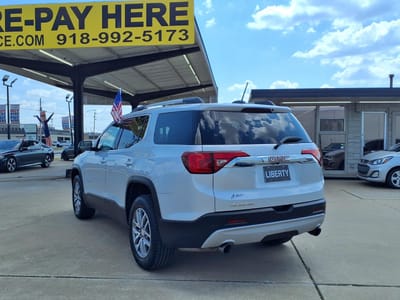 2017 GMC Acadia SLE-2