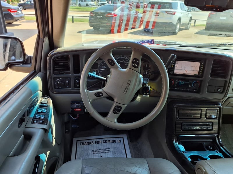2004 GMC Yukon XL Denali