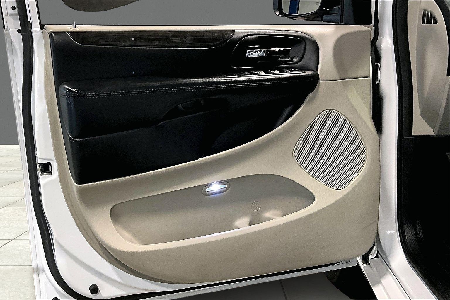2018 Dodge Grand Caravan SE - Photo 28