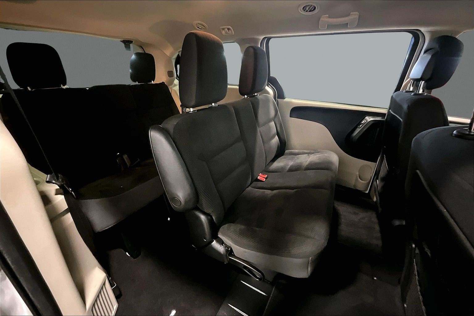 2018 Dodge Grand Caravan SE - Photo 32