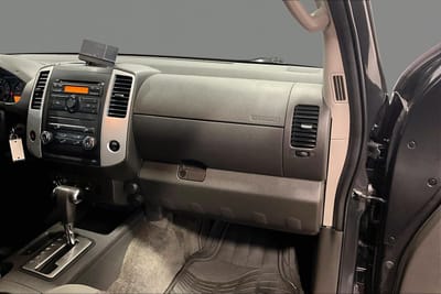 2010 NISSAN FRONTIER