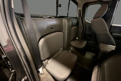 2010 NISSAN FRONTIER