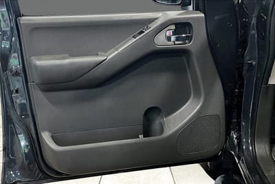 2010 NISSAN FRONTIER