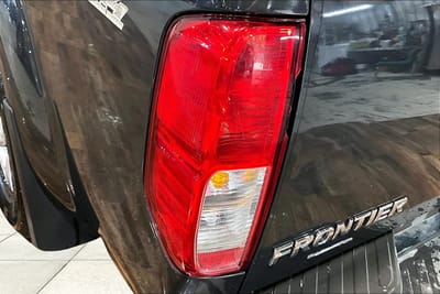 2010 NISSAN FRONTIER