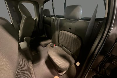 2012 NISSAN FRONTIER