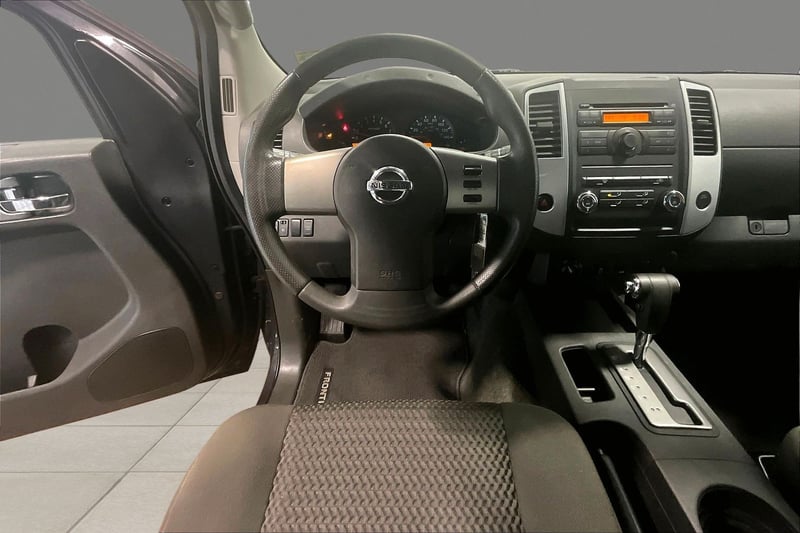 2012 NISSAN FRONTIER