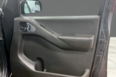 2012 NISSAN FRONTIER