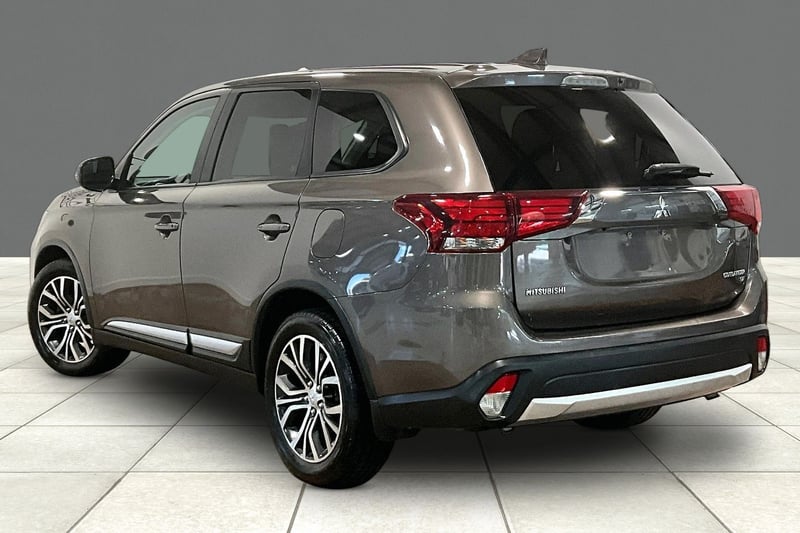 2018 MITSUBISHI OUTLANDER