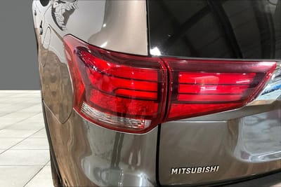 2018 MITSUBISHI OUTLANDER