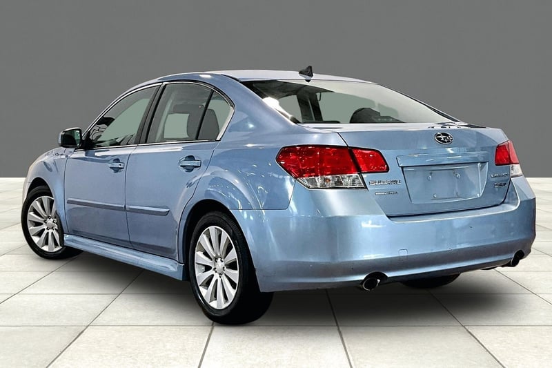 2011 SUBARU LEGACY