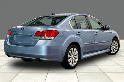 2011 SUBARU LEGACY