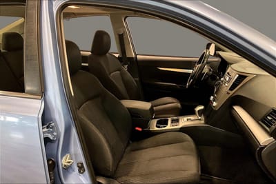2011 SUBARU LEGACY