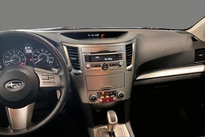 2011 SUBARU LEGACY
