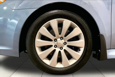 2011 SUBARU LEGACY