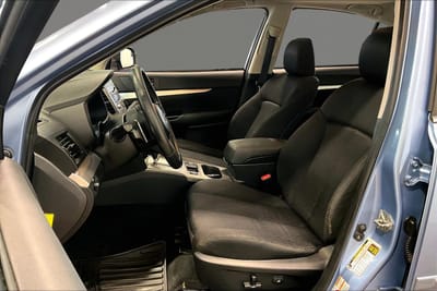2011 SUBARU LEGACY