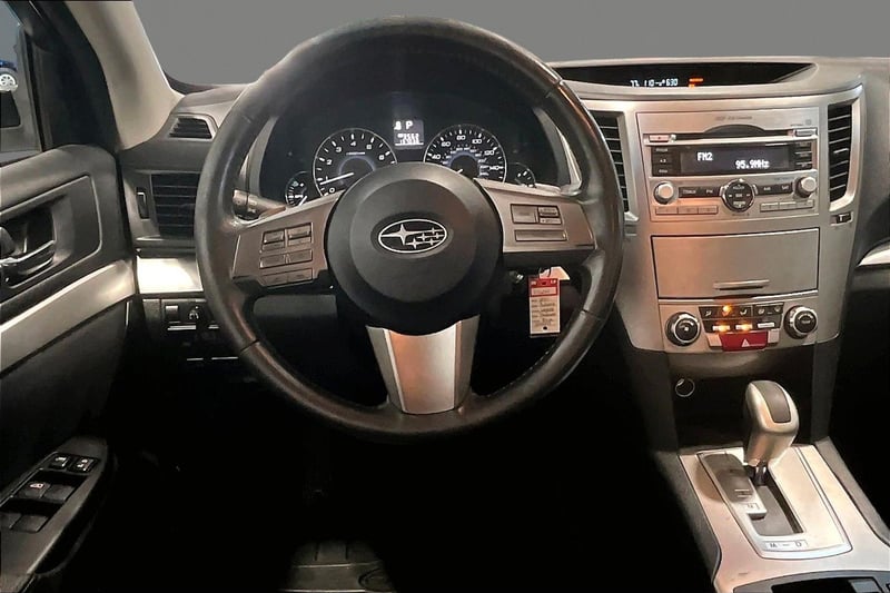2011 SUBARU LEGACY