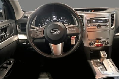 2011 SUBARU LEGACY
