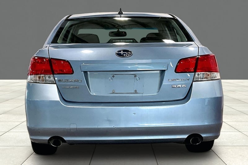 2011 SUBARU LEGACY