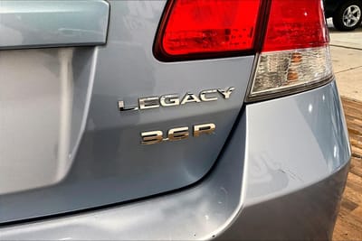 2011 SUBARU LEGACY